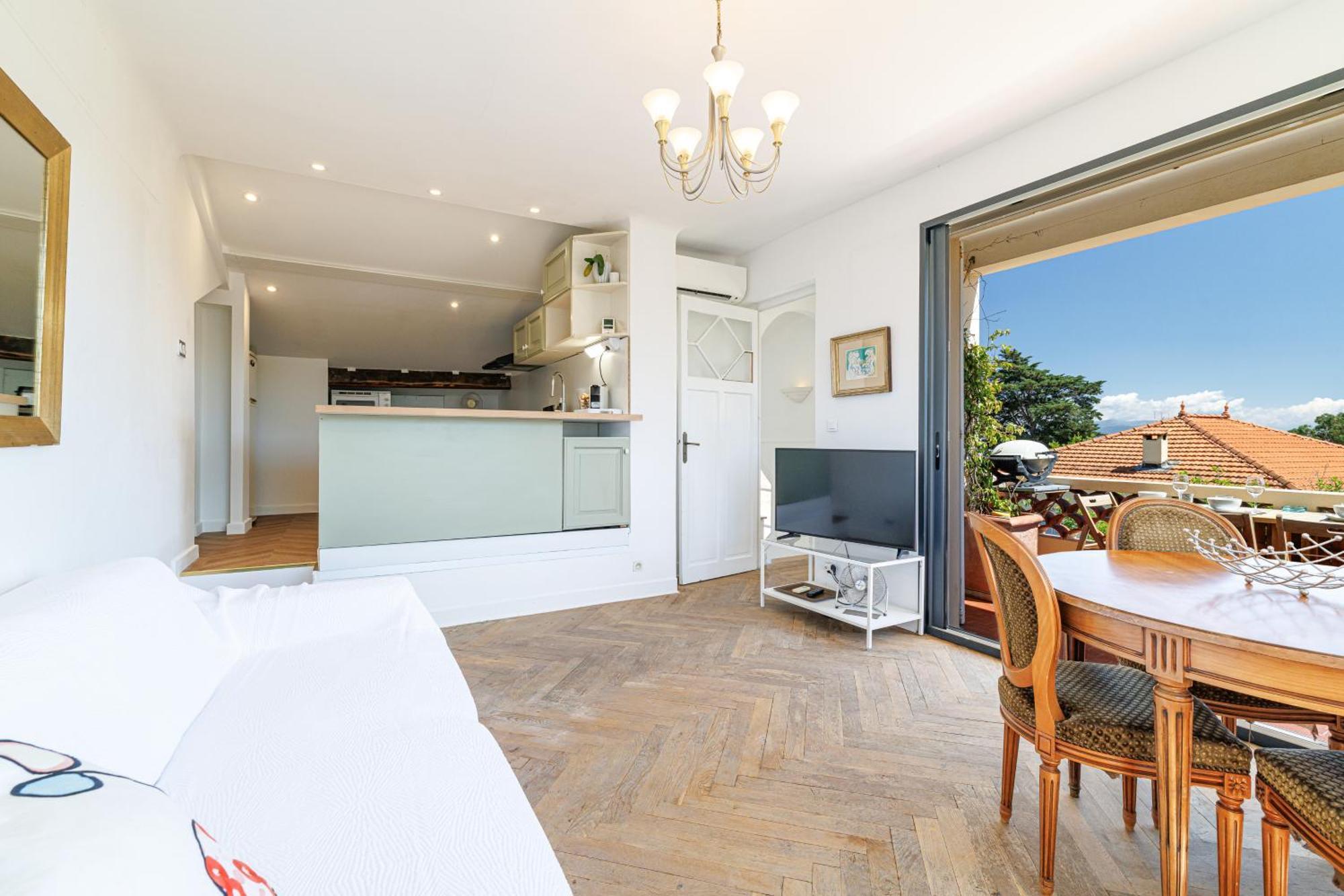 Apartment Duplex With View On The Cap D'antibes Antibes