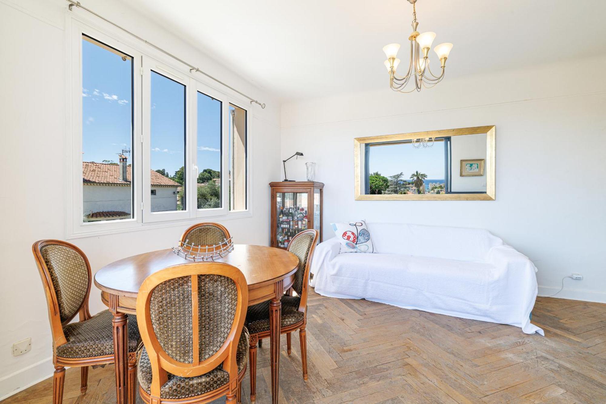 Apartment Duplex With View On The Cap D'antibes Antibes
