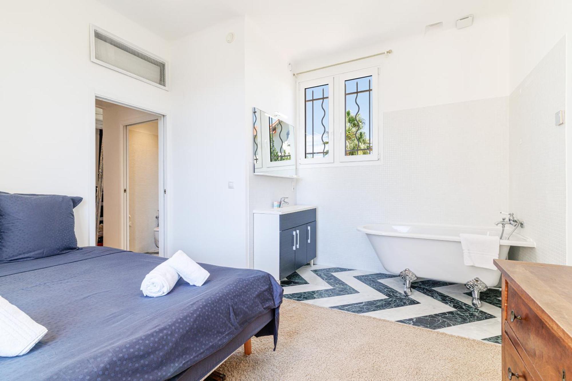 Duplex With View On The Cap D'antibes * Antibes